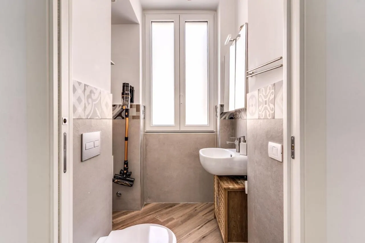 Apartment Claudia'S Home Naples Italy